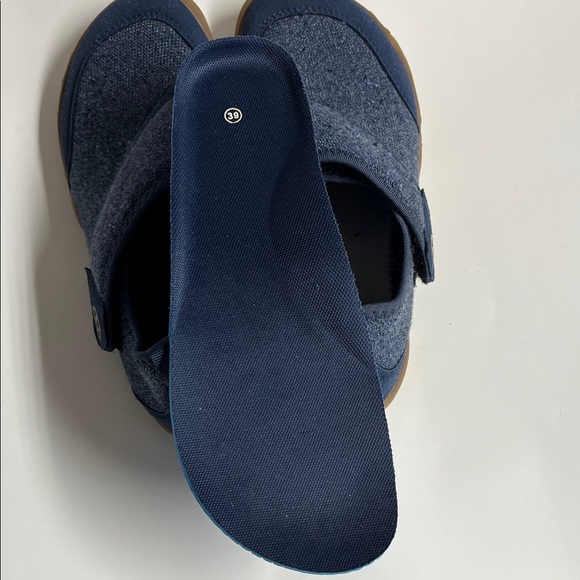 Stylish Navy Women's Flats - Picture 5 of 6